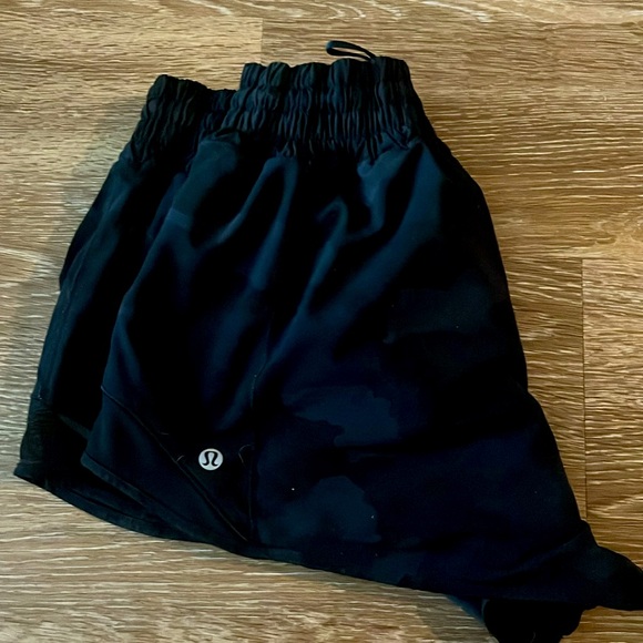 LULULEMON CAMO BLACK HOTTY HOTS - Picture 2 of 3